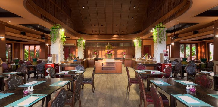 novotel-phuket-resort-coffee-house-intro2-2