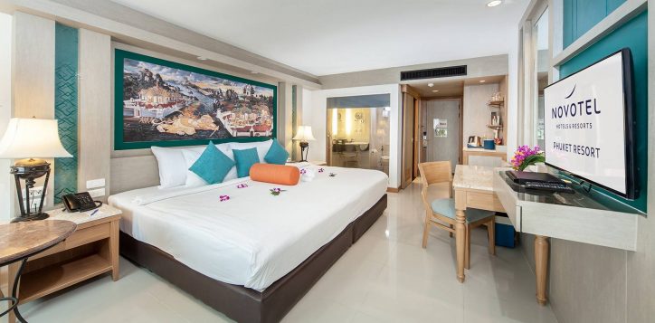 novotel-phuket-resort-deluxe-intro1-2