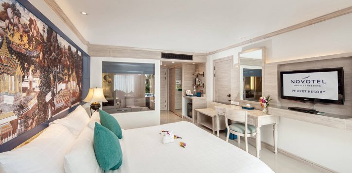 novotel-phuket-resort-deluxe-pool-access-0023-2