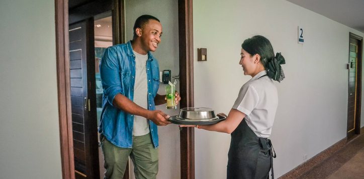 novotel-phuket-resort-room-service2-2