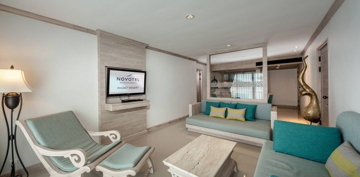 novotel-phuket-resort-suite-intro3-2